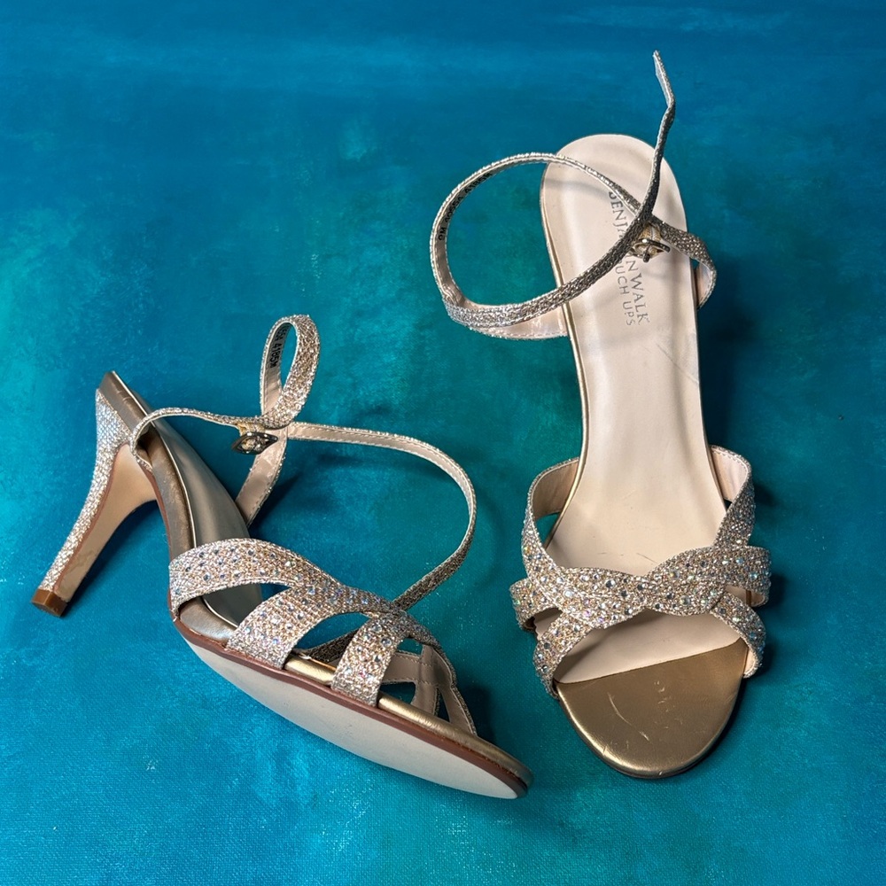 🆕 NEW B. Walk Champagne Gold Glitter Rhinestone Strappy Heels Dancing Shoes 9M